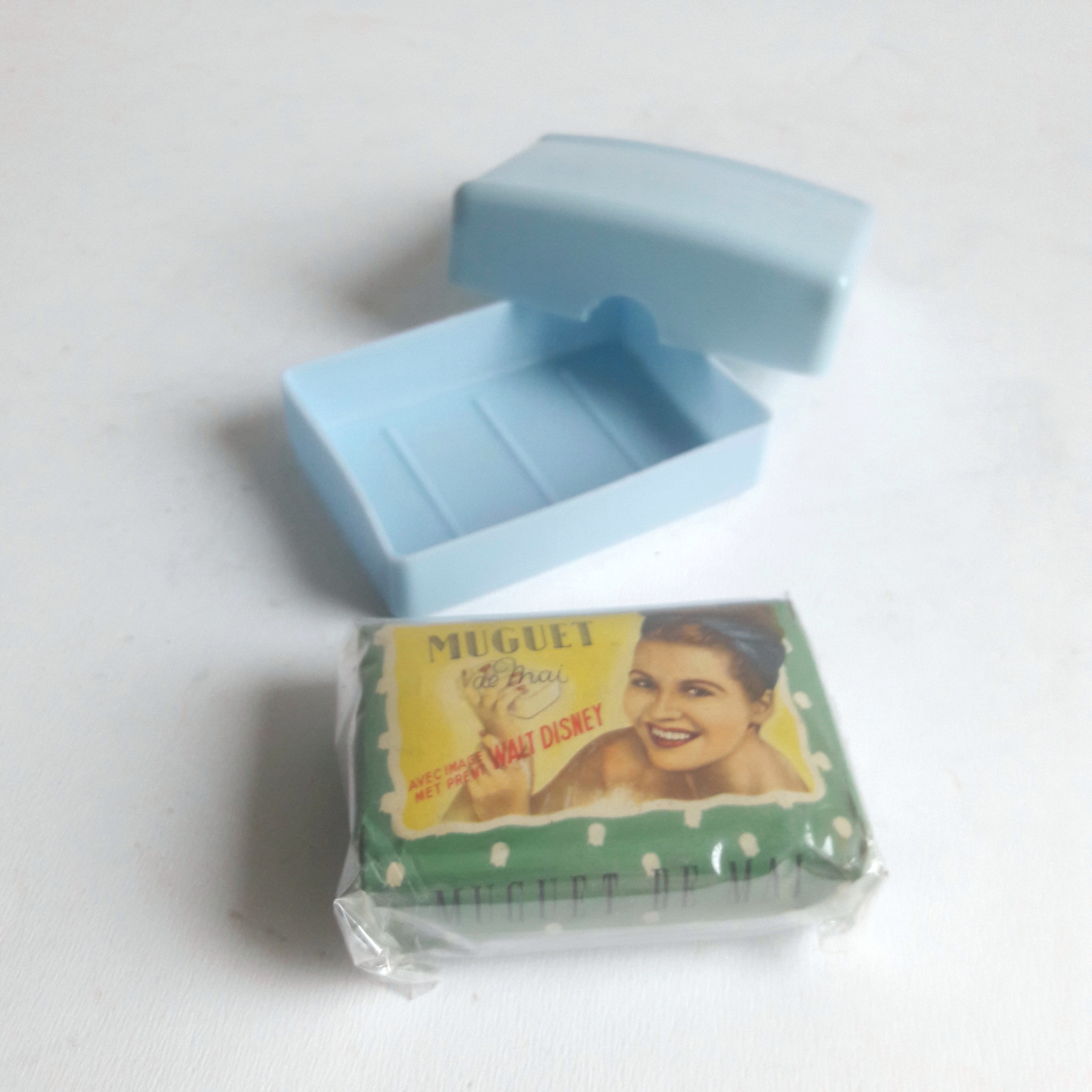 jaren 50/60 zeepbakje met zeep
